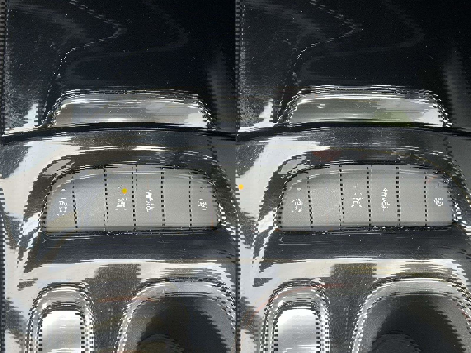 Used 2023 Buick Envision Essence w/ Sport Touring Package image 35