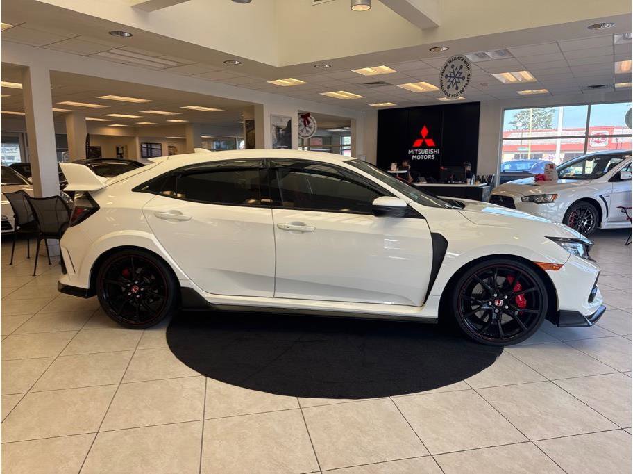Used 2019 Honda Civic Type R image 4