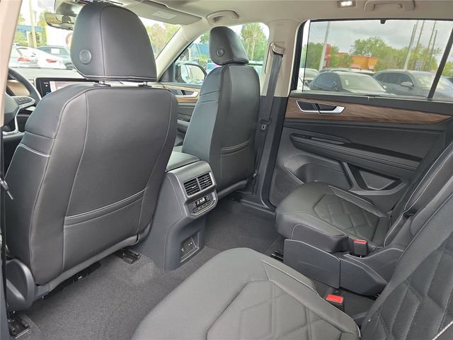 New 2026 Volkswagen Atlas SE FWD image 13