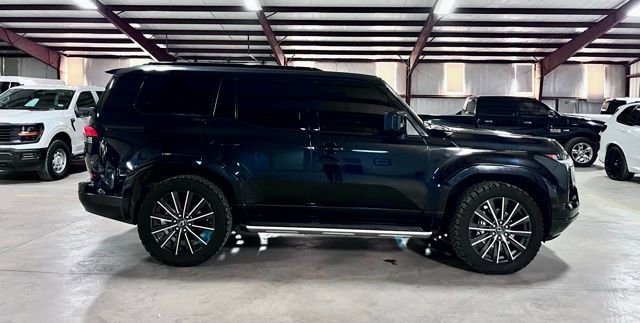 Used 2024 Lexus GX 550 w/ Cold Area Package AWD/4WD image 2