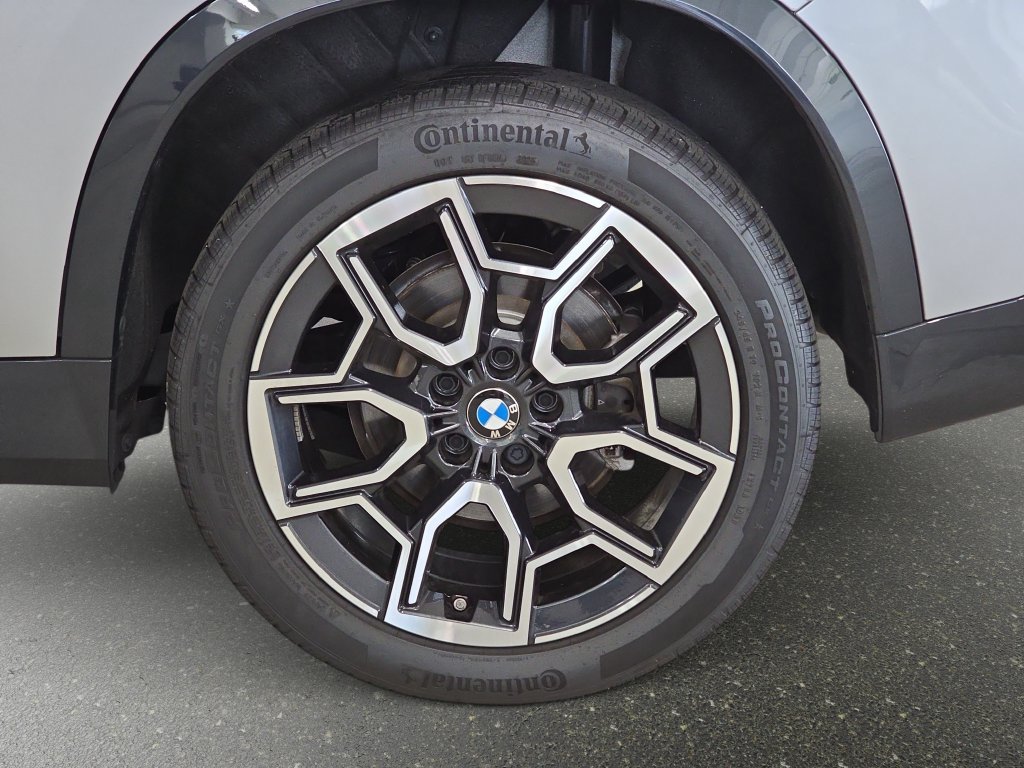 Used 2026 BMW X1 xDrive28i w/ Convenience Package AWD/4WD image 32