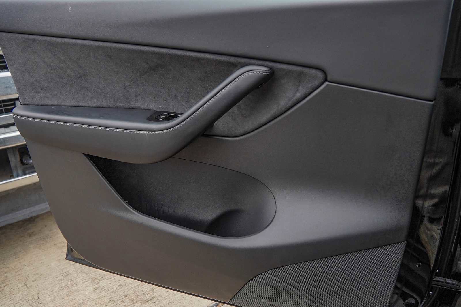 Used 2021 Tesla Model Y Long Range image 19