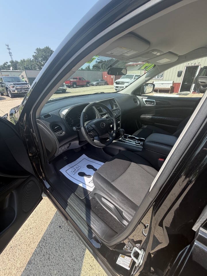 Used 2019 Nissan Pathfinder S AWD/4WD image 19