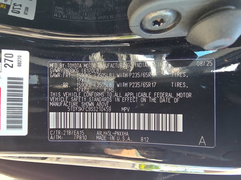 Used 2025 Toyota Sienna XLE AWD/4WD image 42