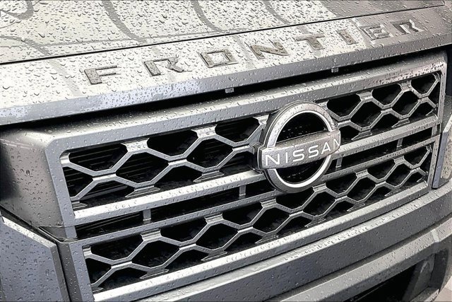 Used 2022 Nissan Frontier SV w/ Technology Package image 30