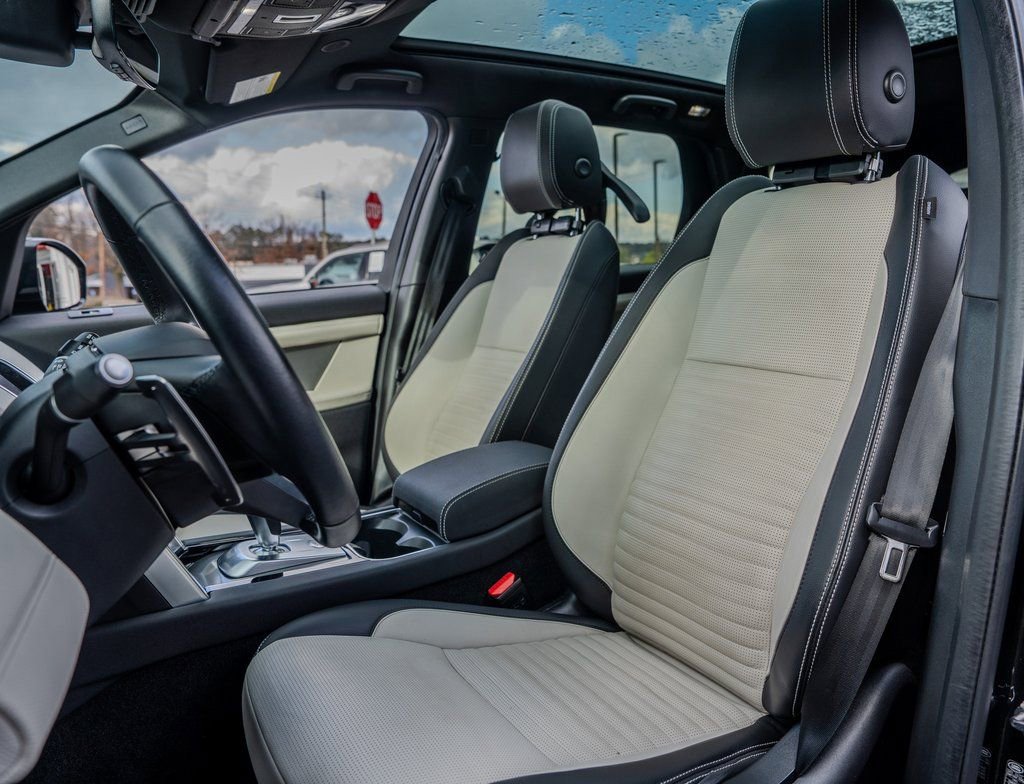 Used 2023 Land Rover Discovery Sport S R-Dynamic image 18