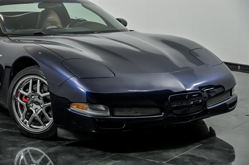 Used 2001 Chevrolet Corvette Z06 w/ Memory Pkg RWD image 2