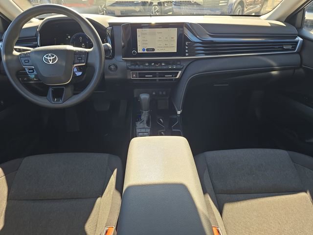 Used 2025 Toyota Camry LE image 11