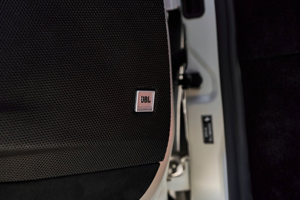 Used 2022 Ferrari SF90 Stradale image 42