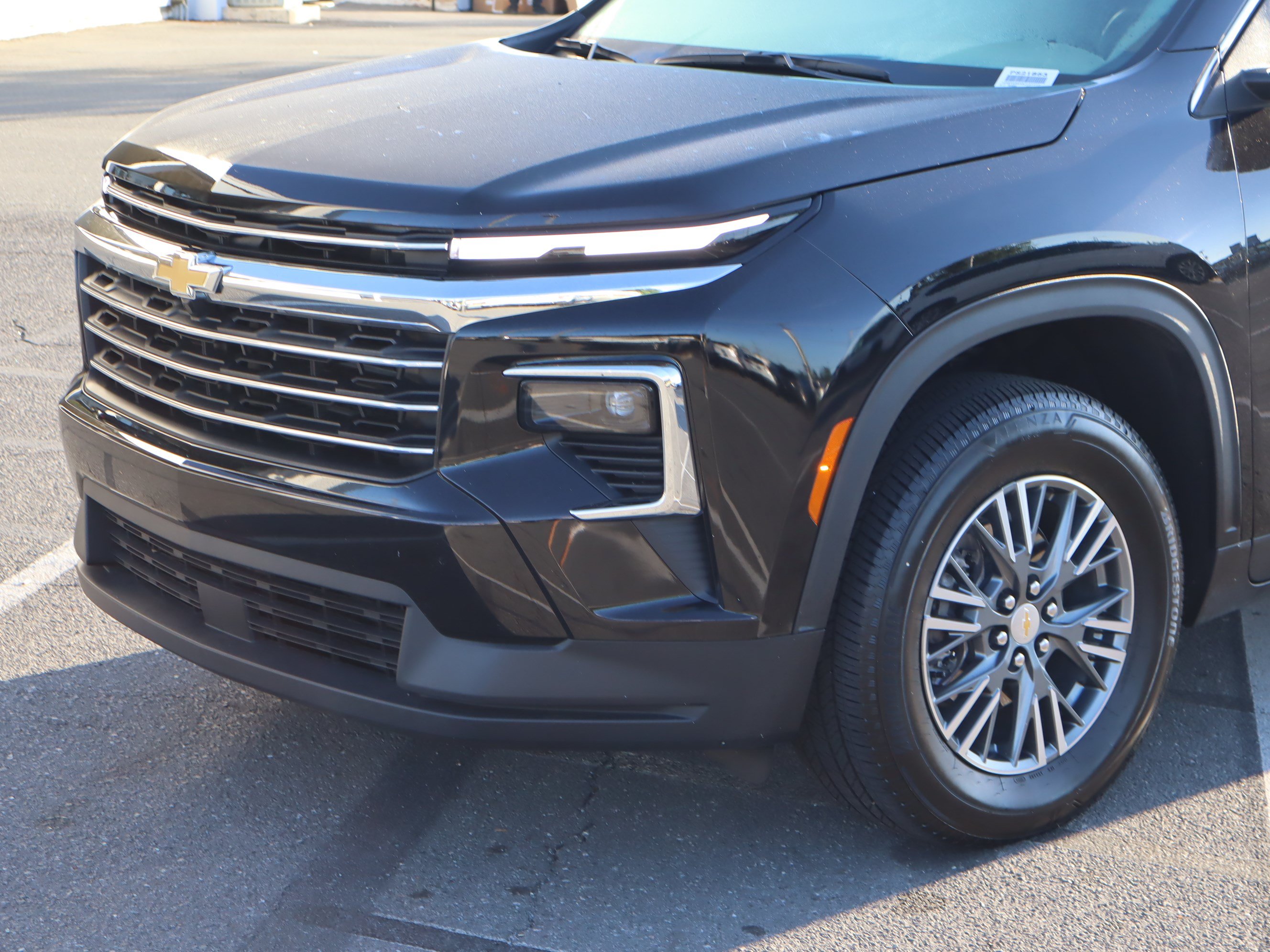 Used 2025 Chevrolet Traverse LT AWD/4WD image 6