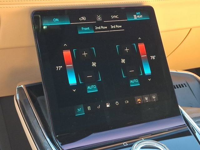 Used 2025 Cadillac Escalade IQ Luxury 2 AWD/4WD image 16