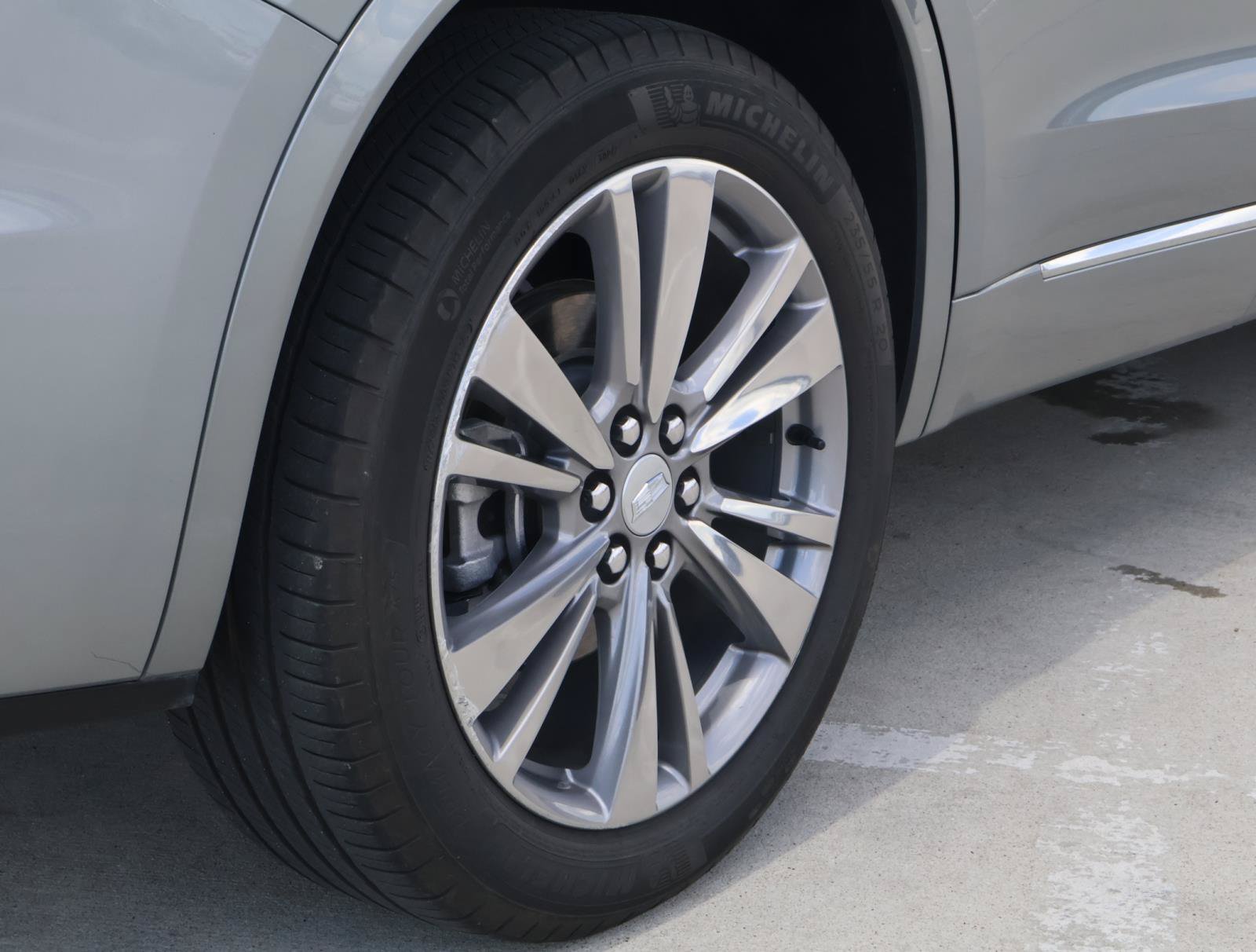 Certified 2025 Cadillac XT6 Premium Luxury FWD image 12