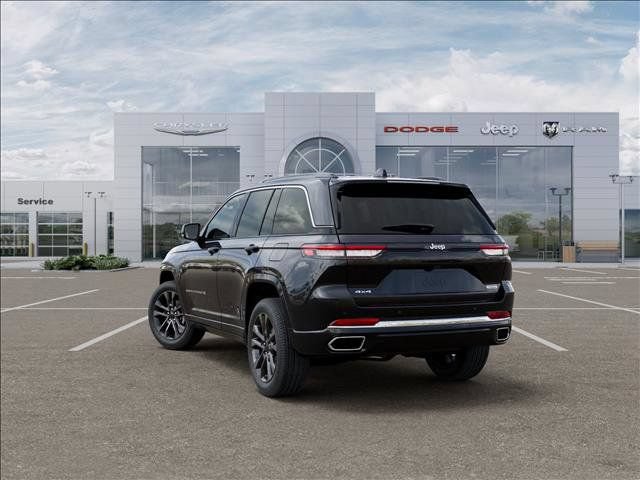 New 2025 Jeep Grand Cherokee Overland w/ Luxury Tech Group IV AWD/4WD image 3