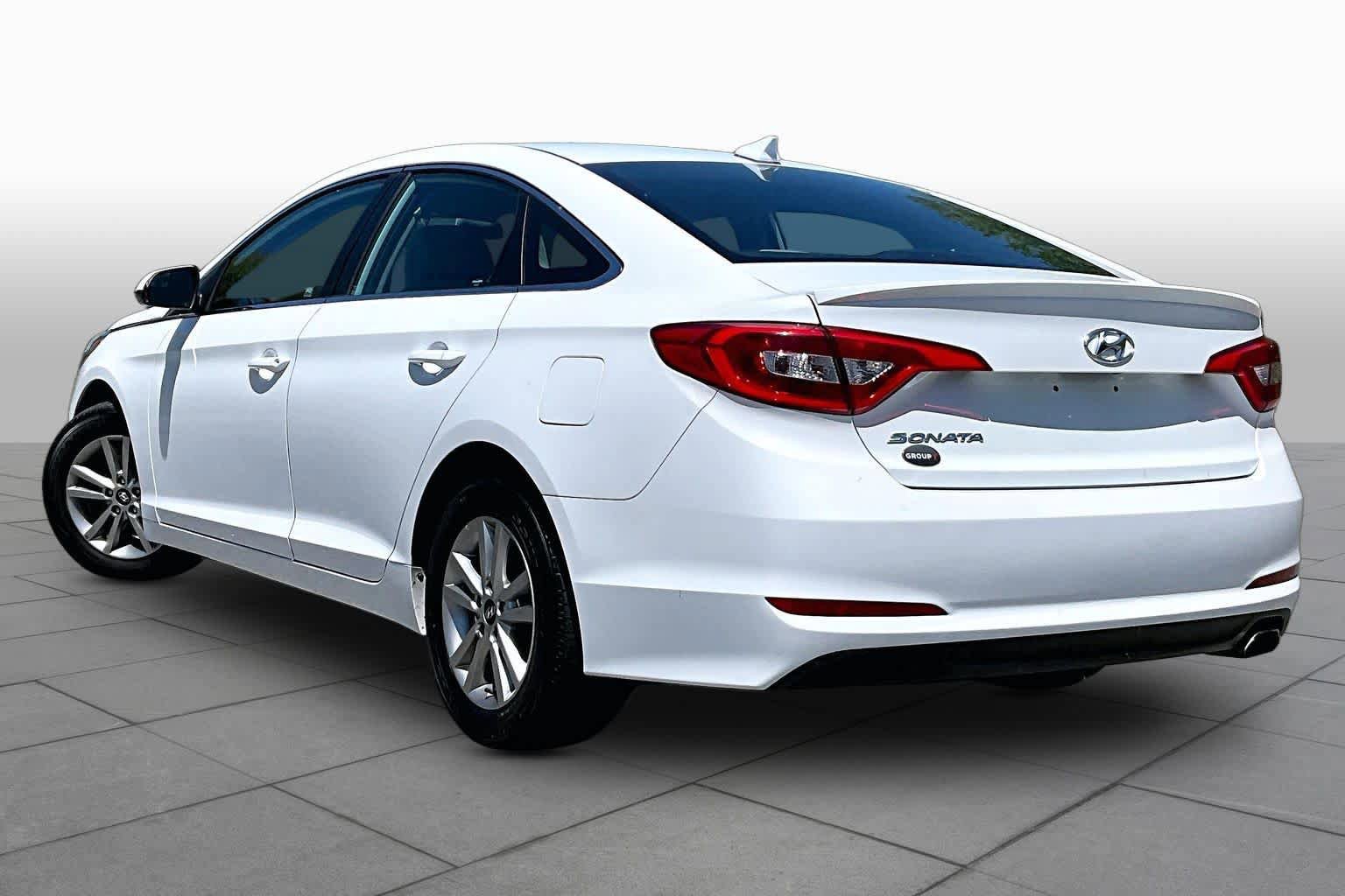 Used 2016 Hyundai Sonata SE FWD image 11