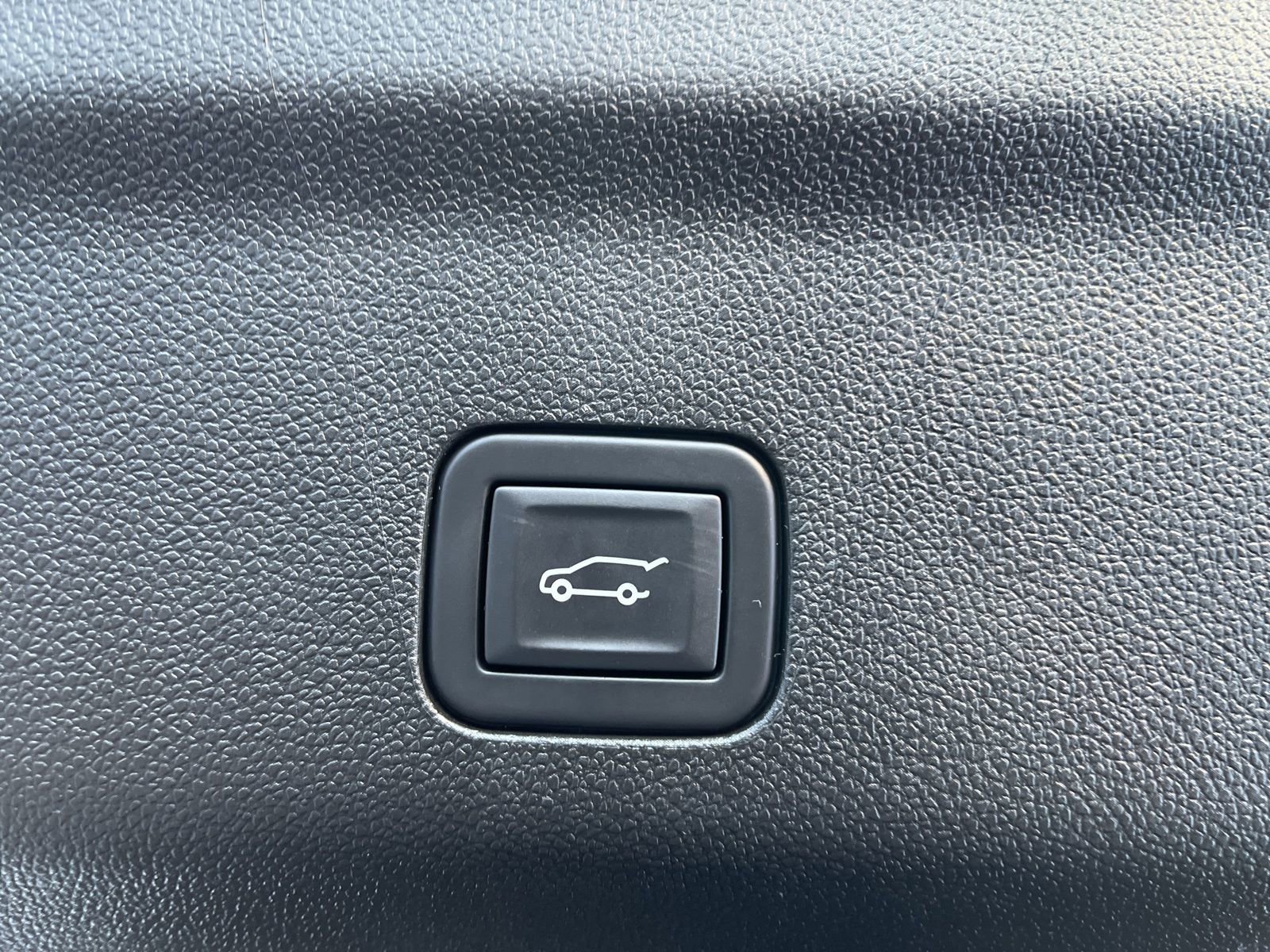 Certified 2024 Chevrolet Tahoe RST w/ Luxury Package image 25