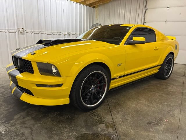 Used 2006 Ford Mustang GT RWD image 4