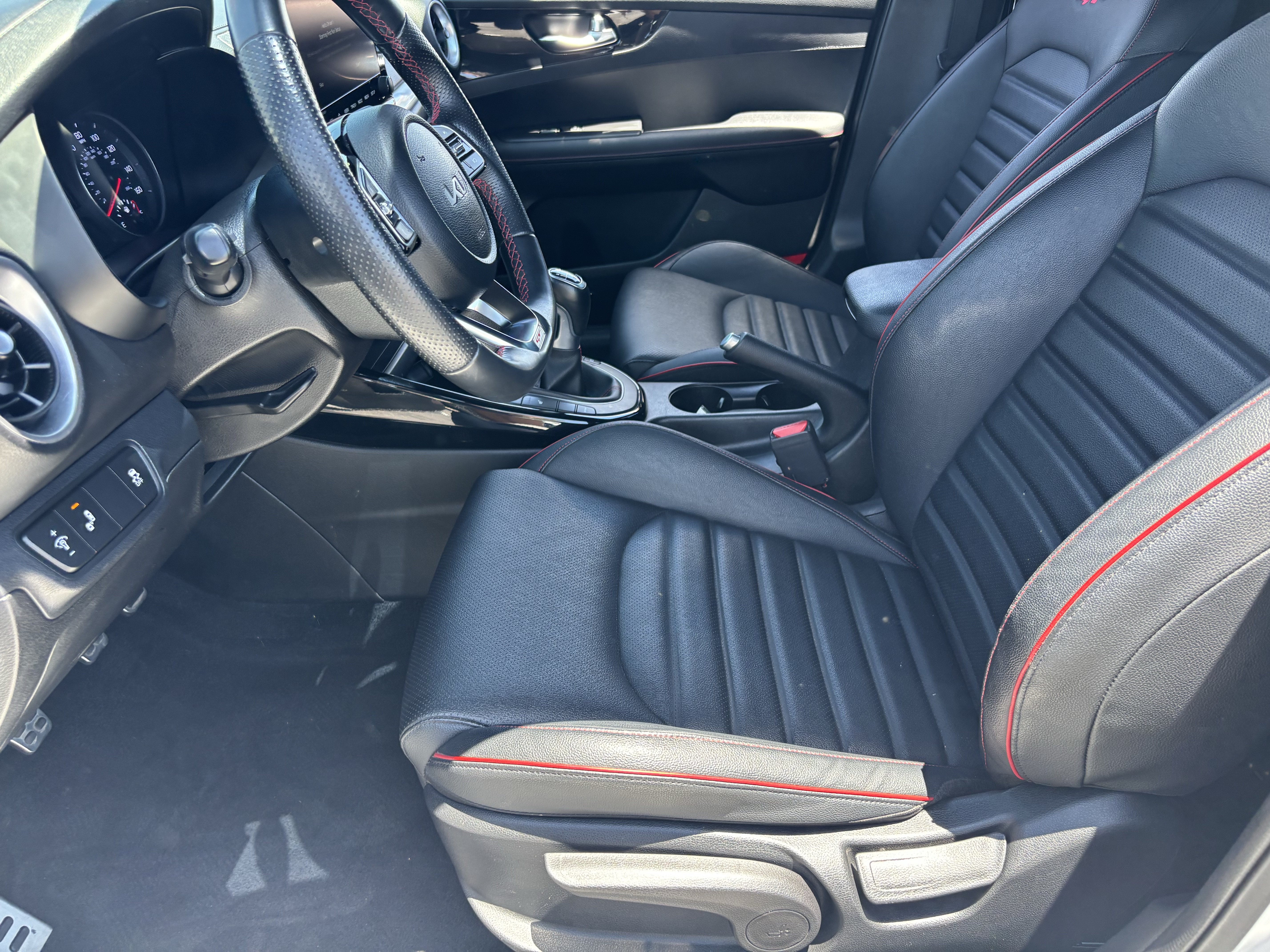 Certified 2023 Kia Forte GT FWD image 17
