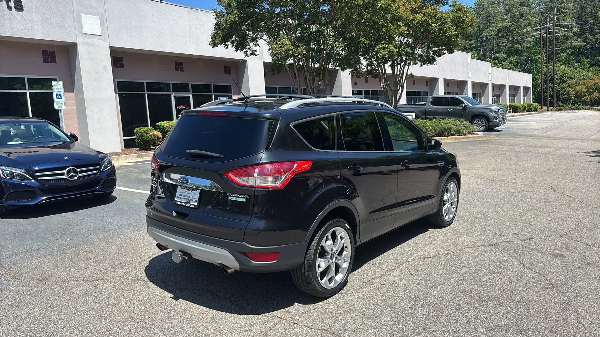 Used 2015 Ford Escape Titanium w/ Equipment Group 301A FWD image 5