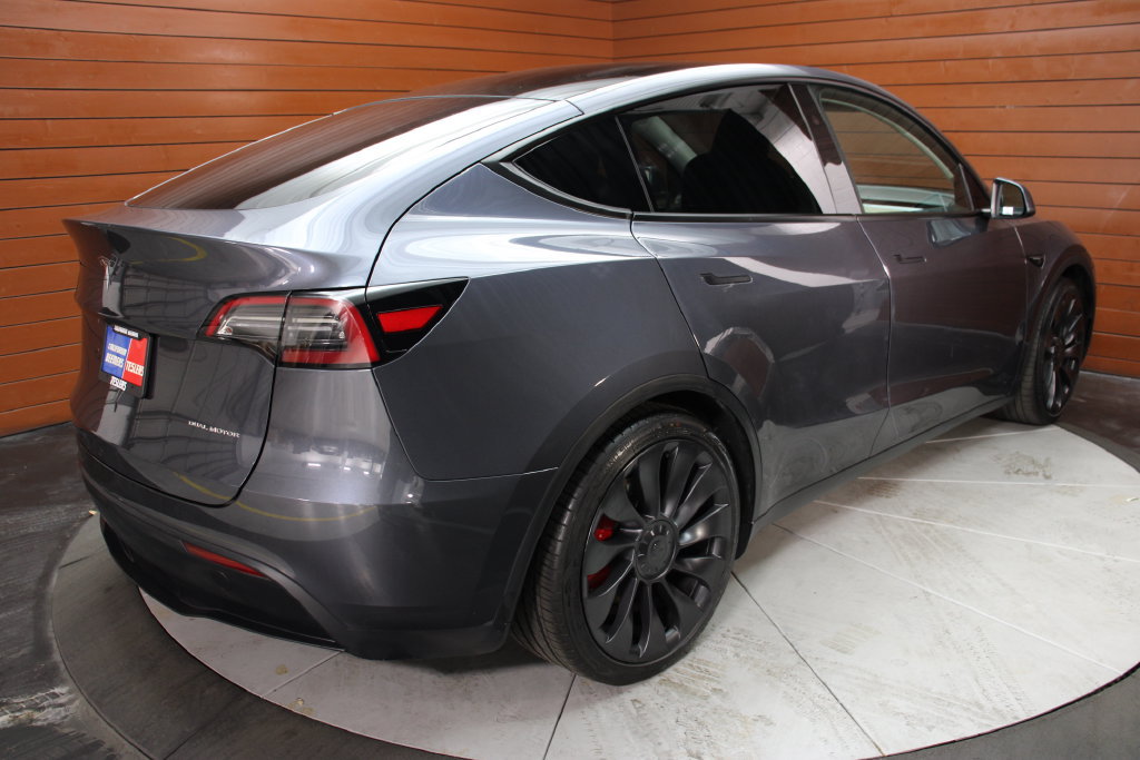 Used 2023 Tesla Model Y Performance AWD/4WD image 4