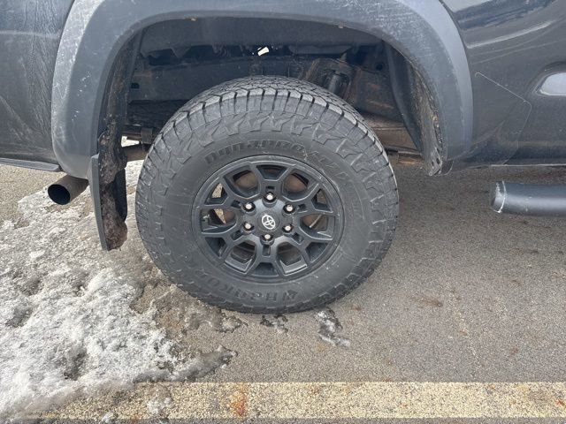 Used 2019 Toyota Tacoma SR image 9