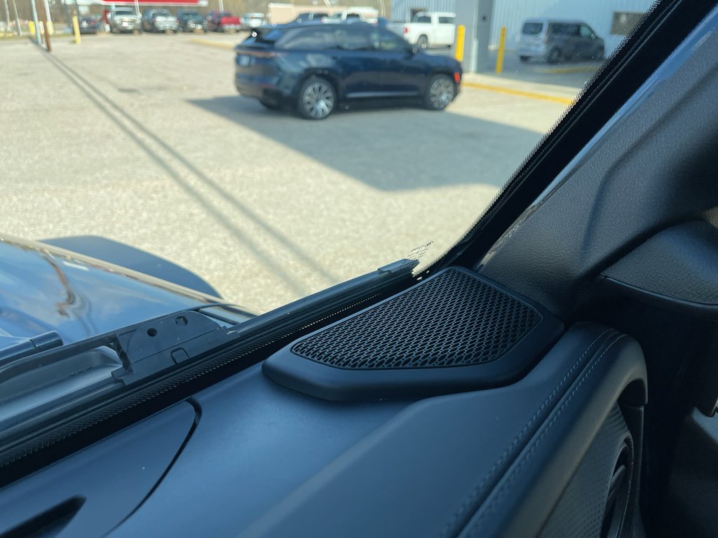 Used 2025 Jeep Wrangler Unlimited Rubicon image 34