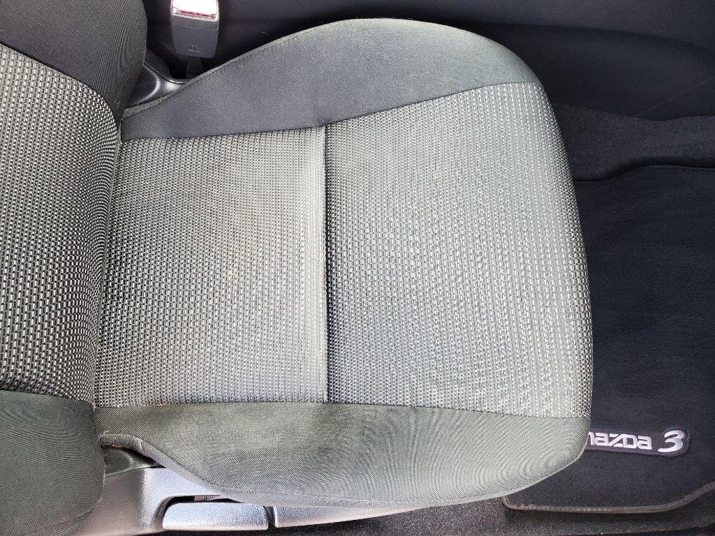 Used 2013 MAZDA MAZDA3 i Touring FWD image 39