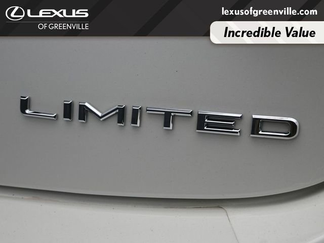 Used 2018 Toyota Avalon Limited FWD image 11