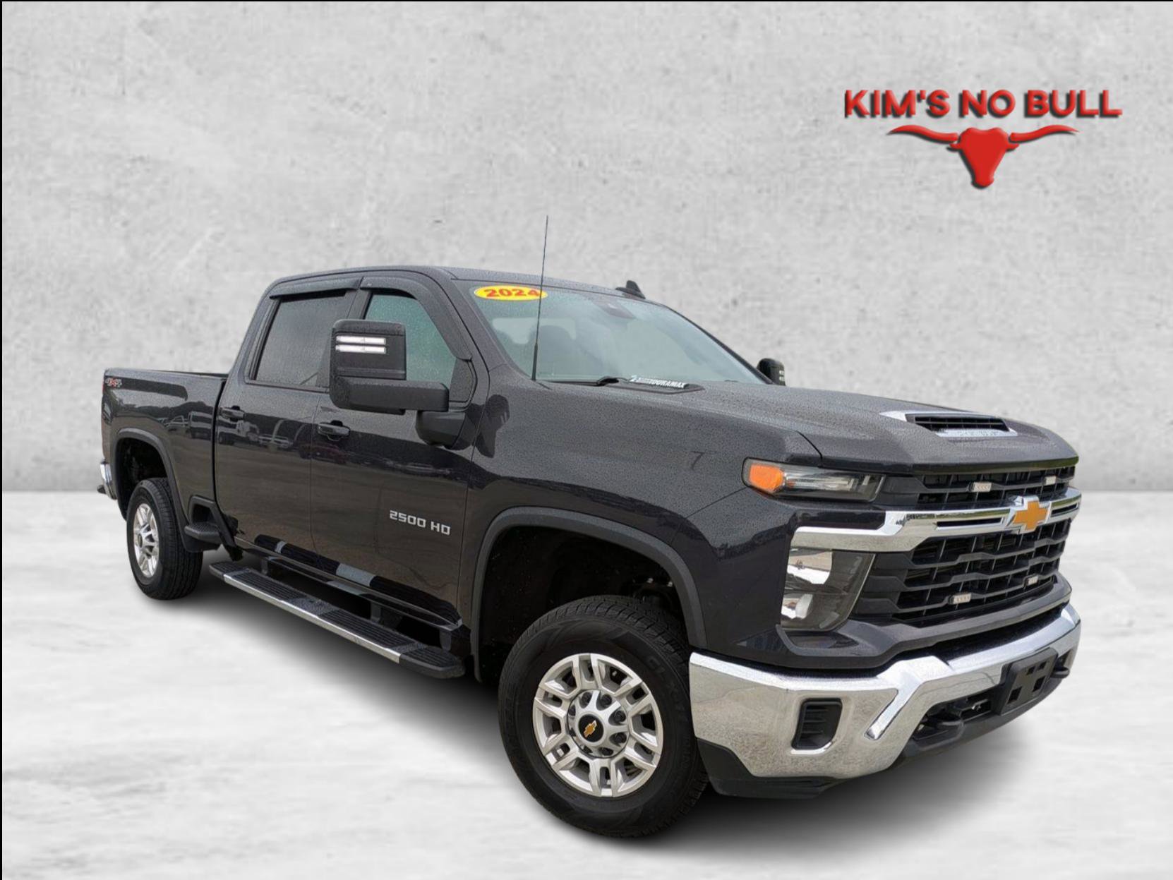 Used 2024 Chevrolet Silverado 2500 LT image 1