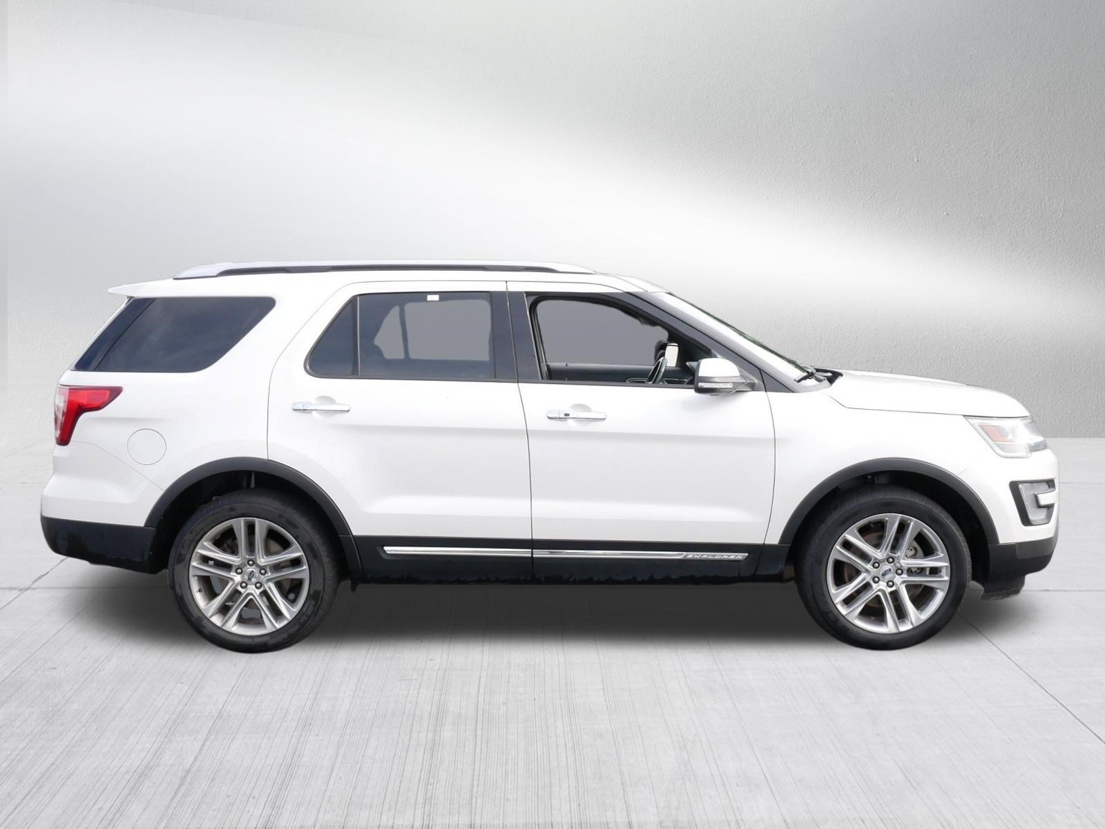 Used 2017 Ford Explorer Limited AWD/4WD image 8