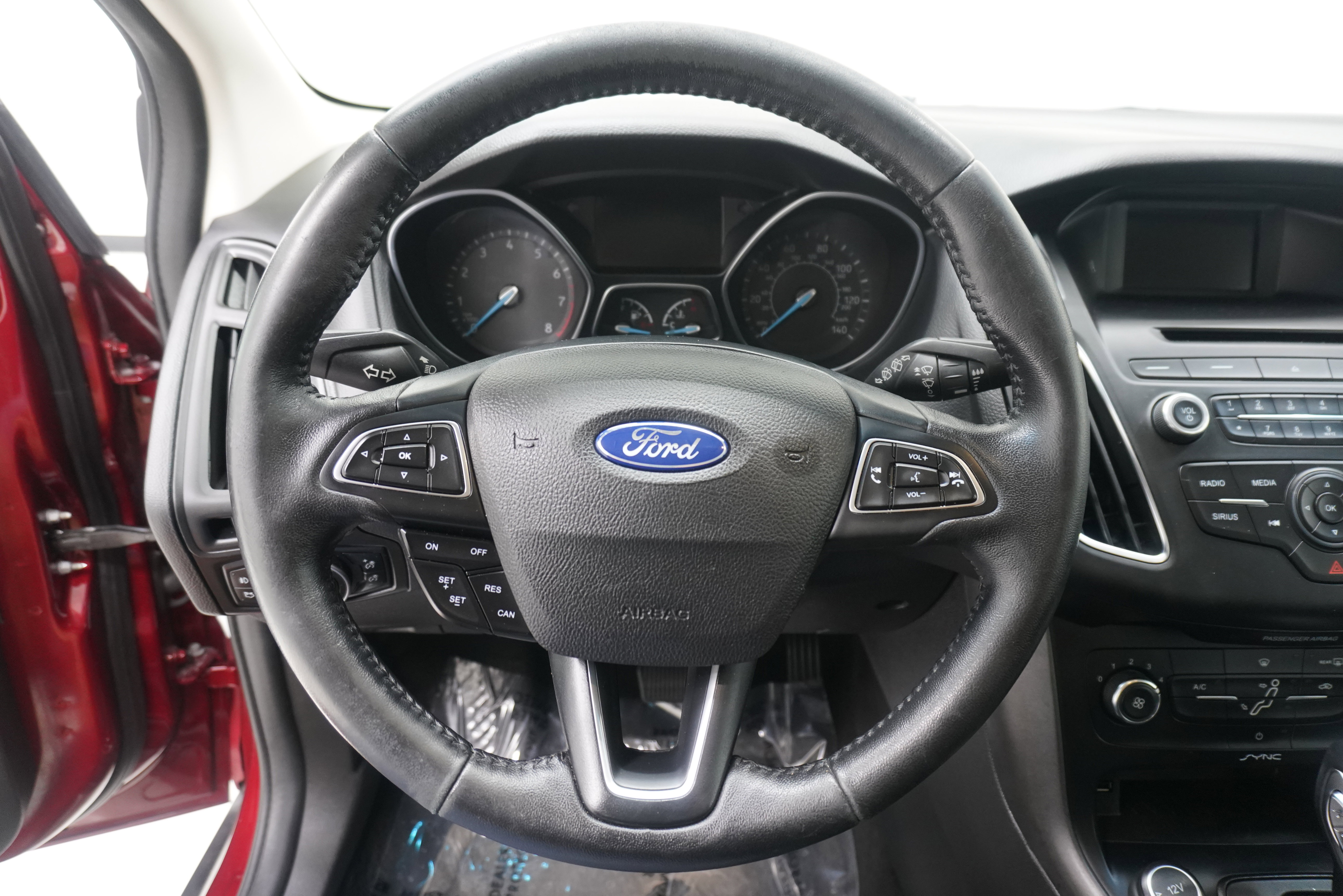 Used 2016 Ford Focus SE w/ Equipment Group 201A FWD image 13