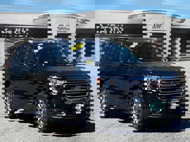 Used 2022 GMC Terrain SLT w/ Tech Package image 1