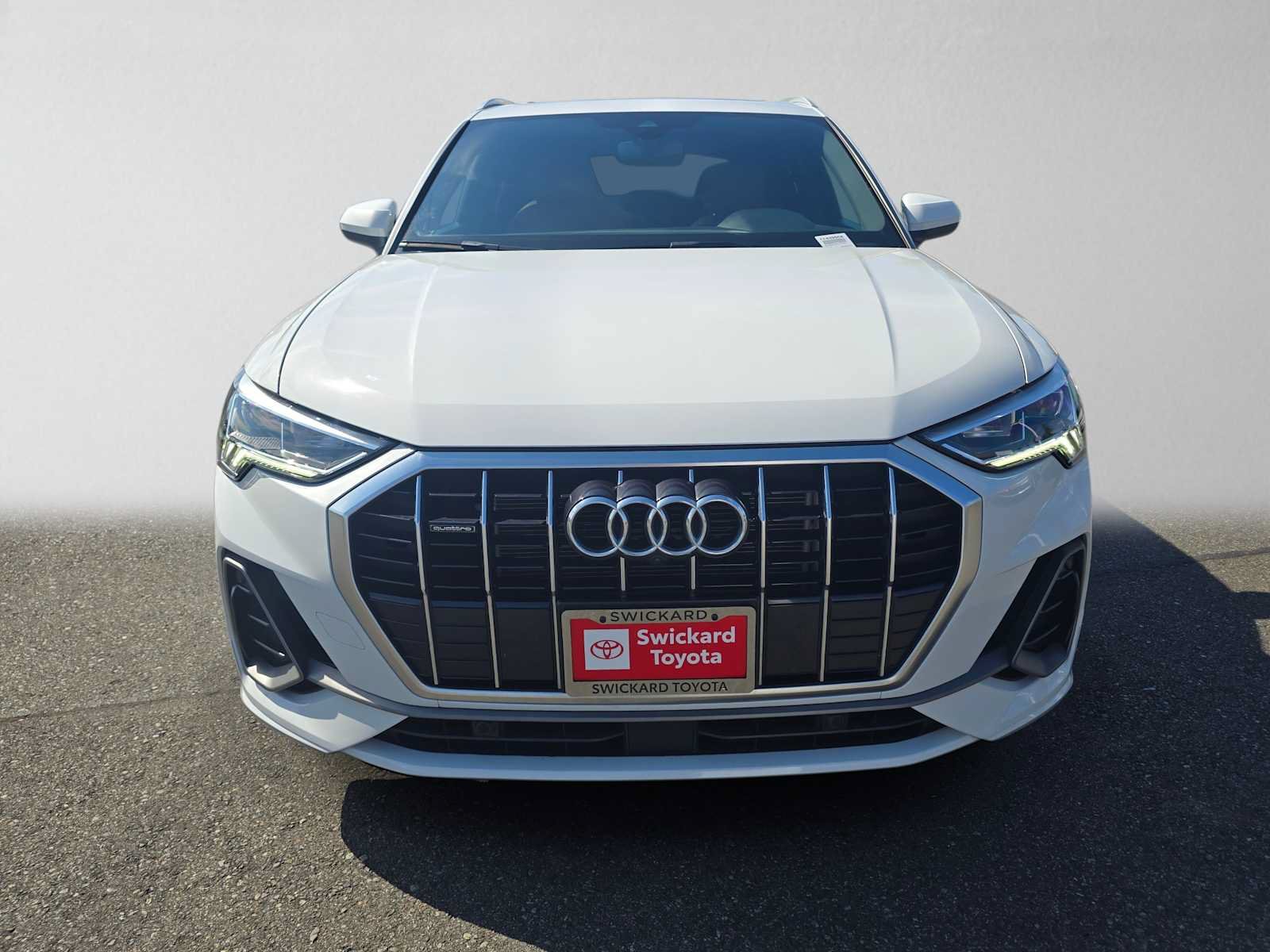 Used 2023 Audi Q3 2.0T Premium Plus w/ Premium Plus Package AWD/4WD image 8