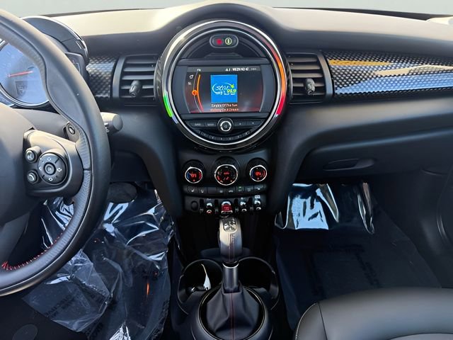 Used 2019 MINI Cooper S image 13