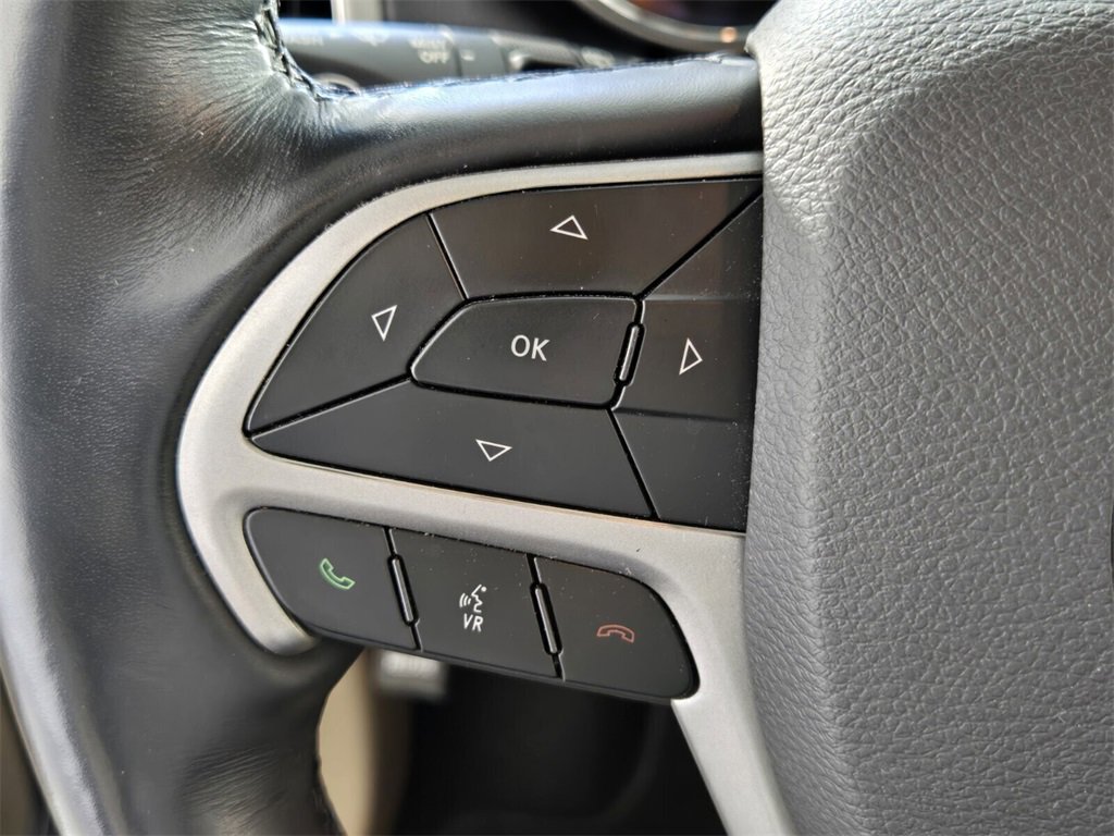 Used 2021 Jeep Grand Cherokee Limited image 24