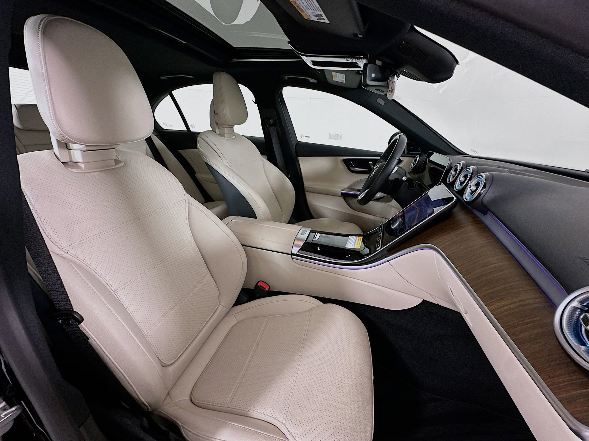 Certified 2025 Mercedes-Benz C 300 Sedan image 31