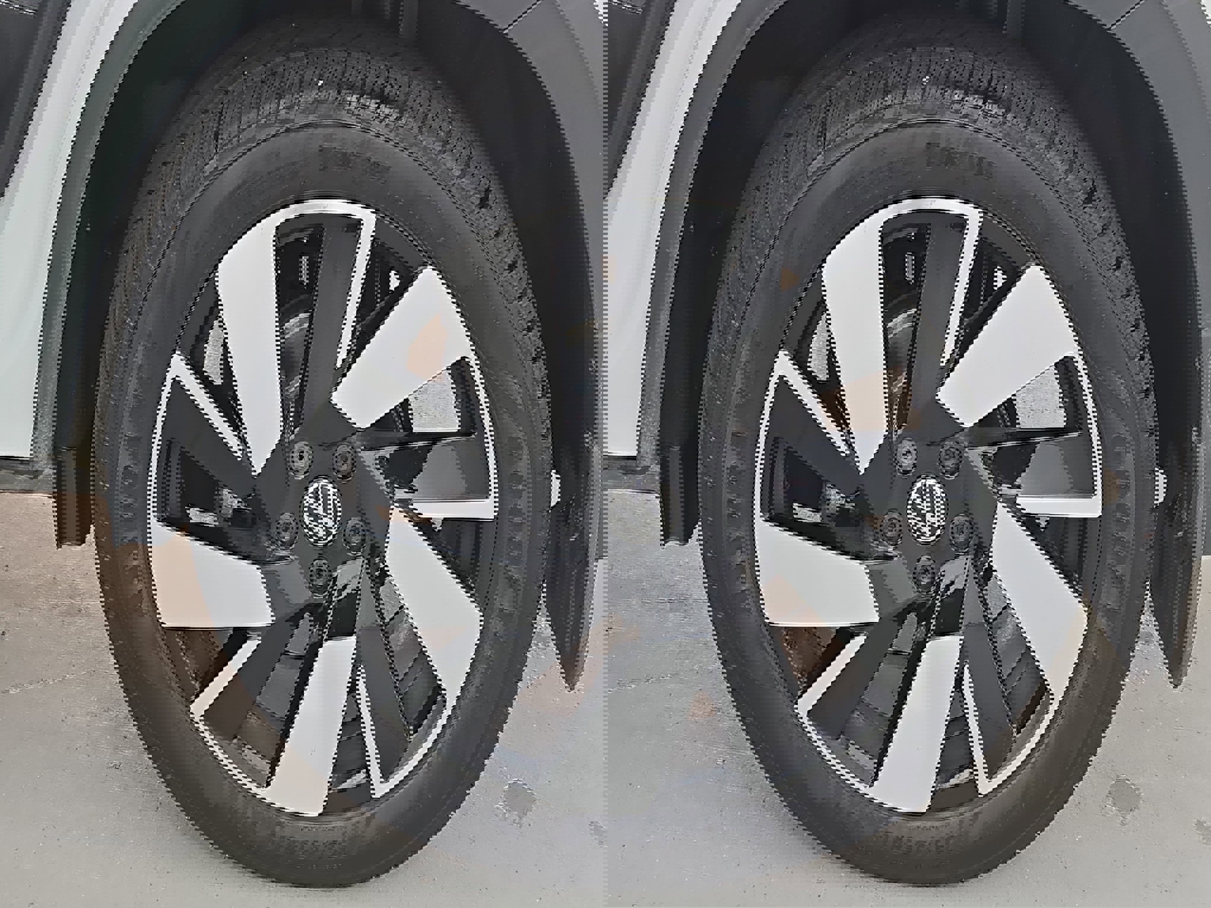 Certified 2024 Volkswagen Taos SEL image 32