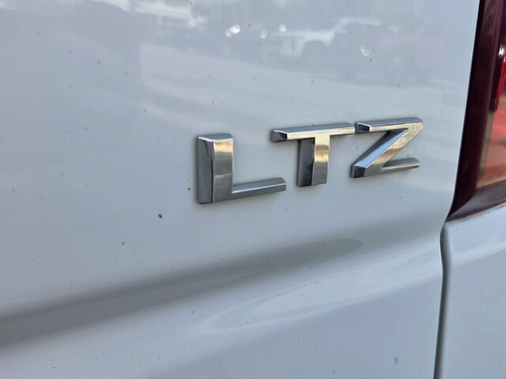 Used 2021 Chevrolet Silverado 1500 LTZ w/ Z71 Off-Road Package AWD/4WD image 5