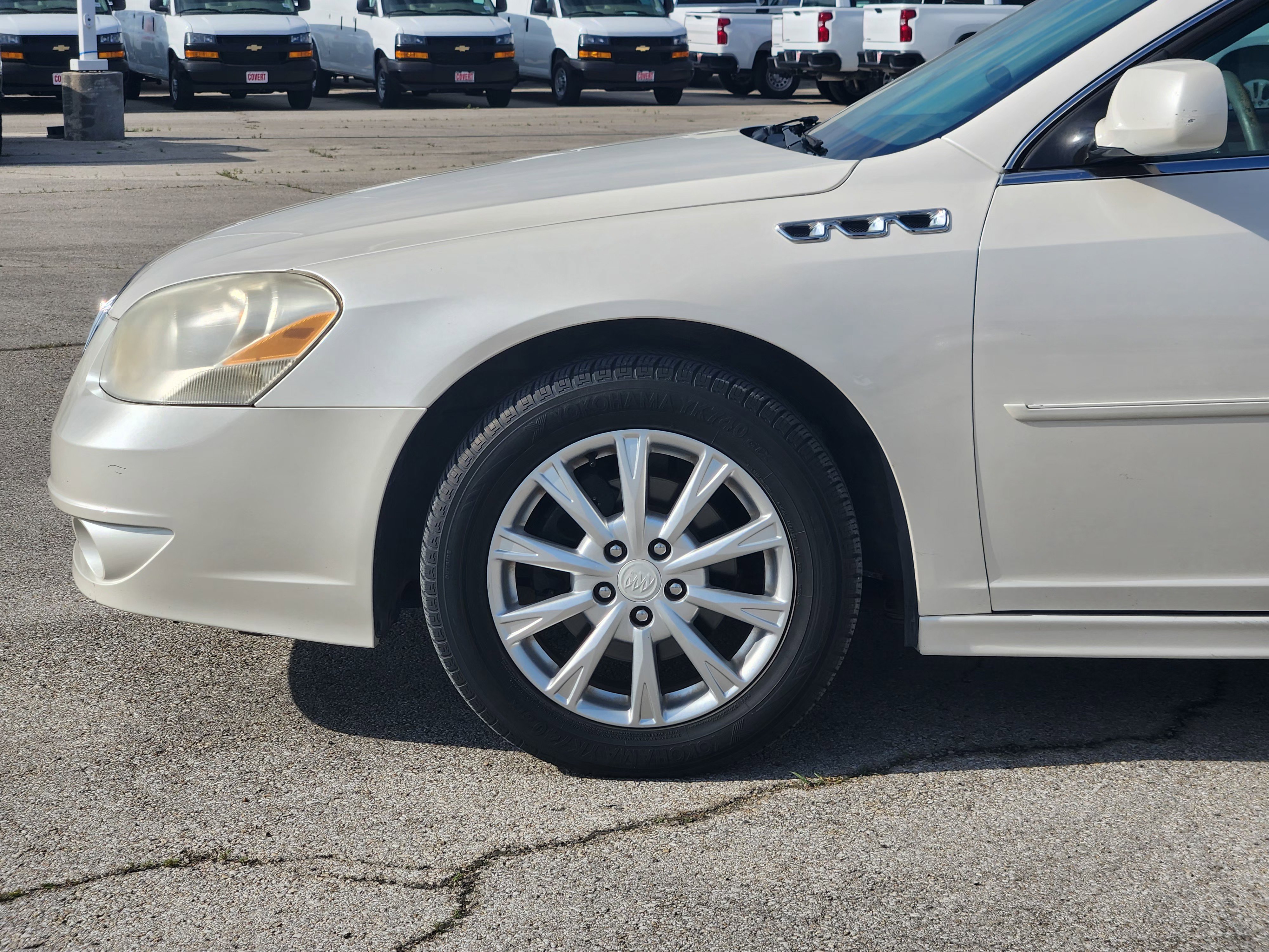 Used 2011 Buick Lucerne CXL w/ Driver Confidence Package FWD image 9