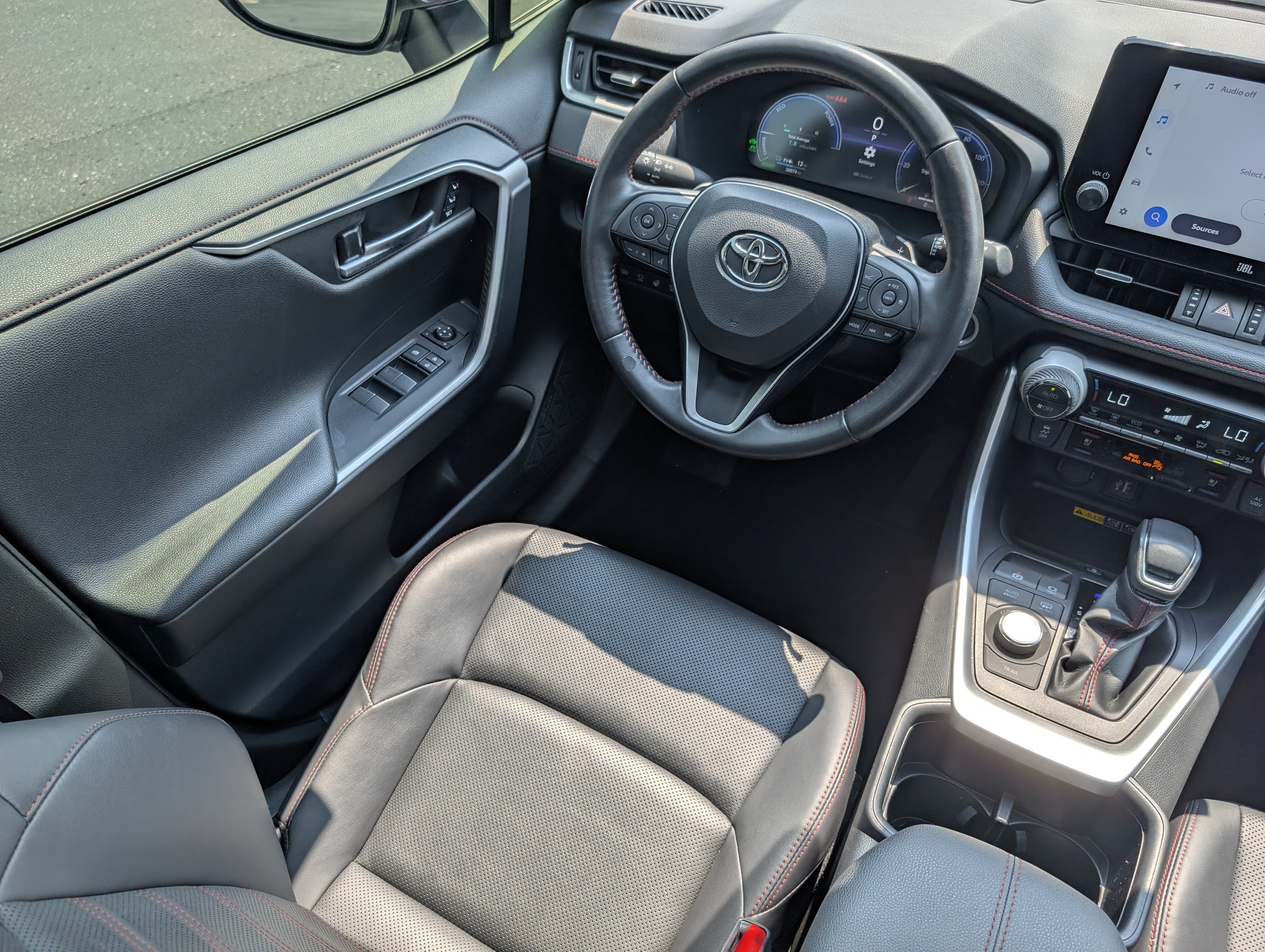Used 2023 Toyota RAV4 XSE w/ Premium Package AWD/4WD image 9