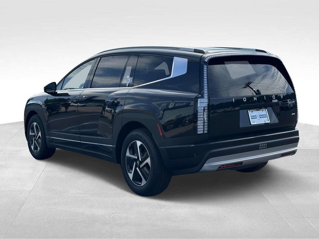 New 2026 Hyundai Ioniq 9 SE image 3