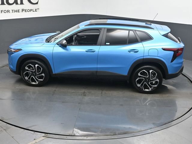 Used 2025 Chevrolet Trax RS w/ Sunroof Package FWD image 43