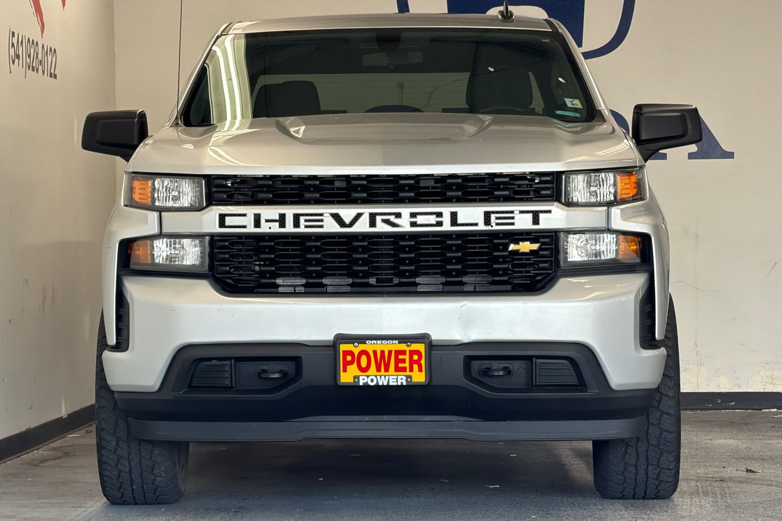 Used 2019 Chevrolet Silverado 1500 Custom w/ Custom Value Package AWD/4WD image 8