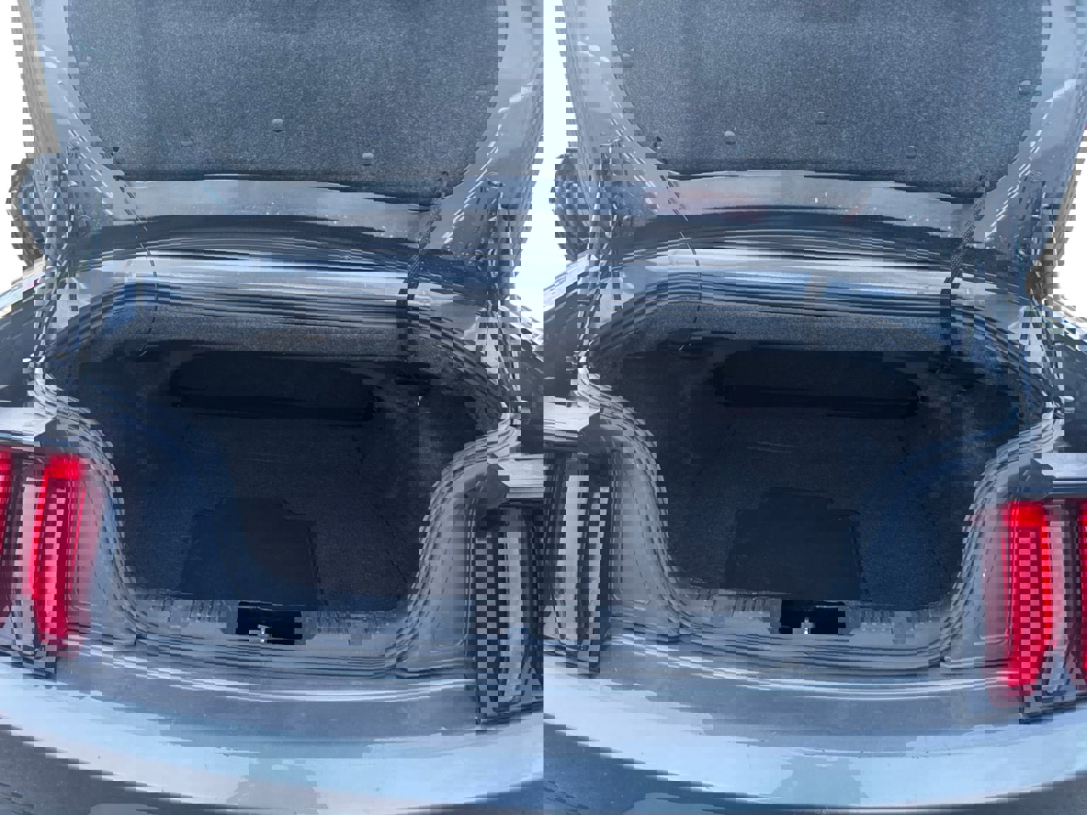 Used 2023 Ford Mustang Premium image 18