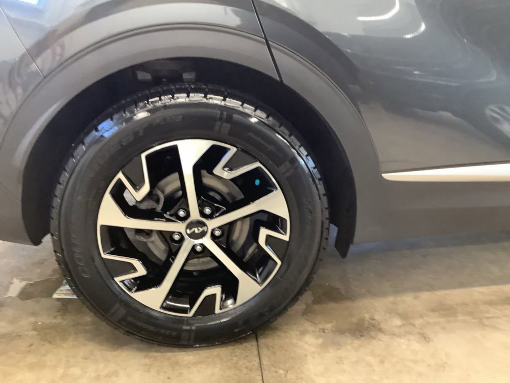 Used 2023 Kia Sportage EX FWD image 24