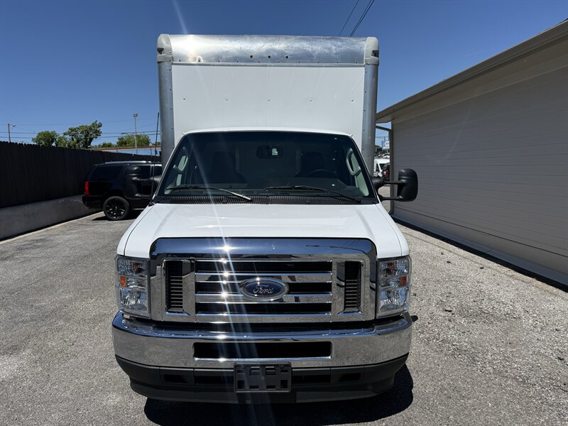 Used 2025 Ford E-450 and Econoline 450 Super Duty w/ Power Equipment Group RWD image 21