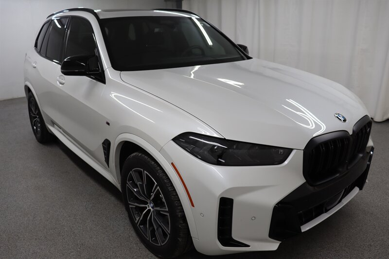 Used 2026 BMW X5 M60i AWD/4WD image 1