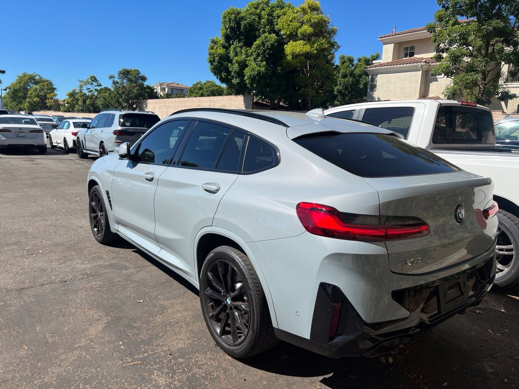Used 2024 BMW X4 xDrive30i w/ Premium Package AWD/4WD image 5