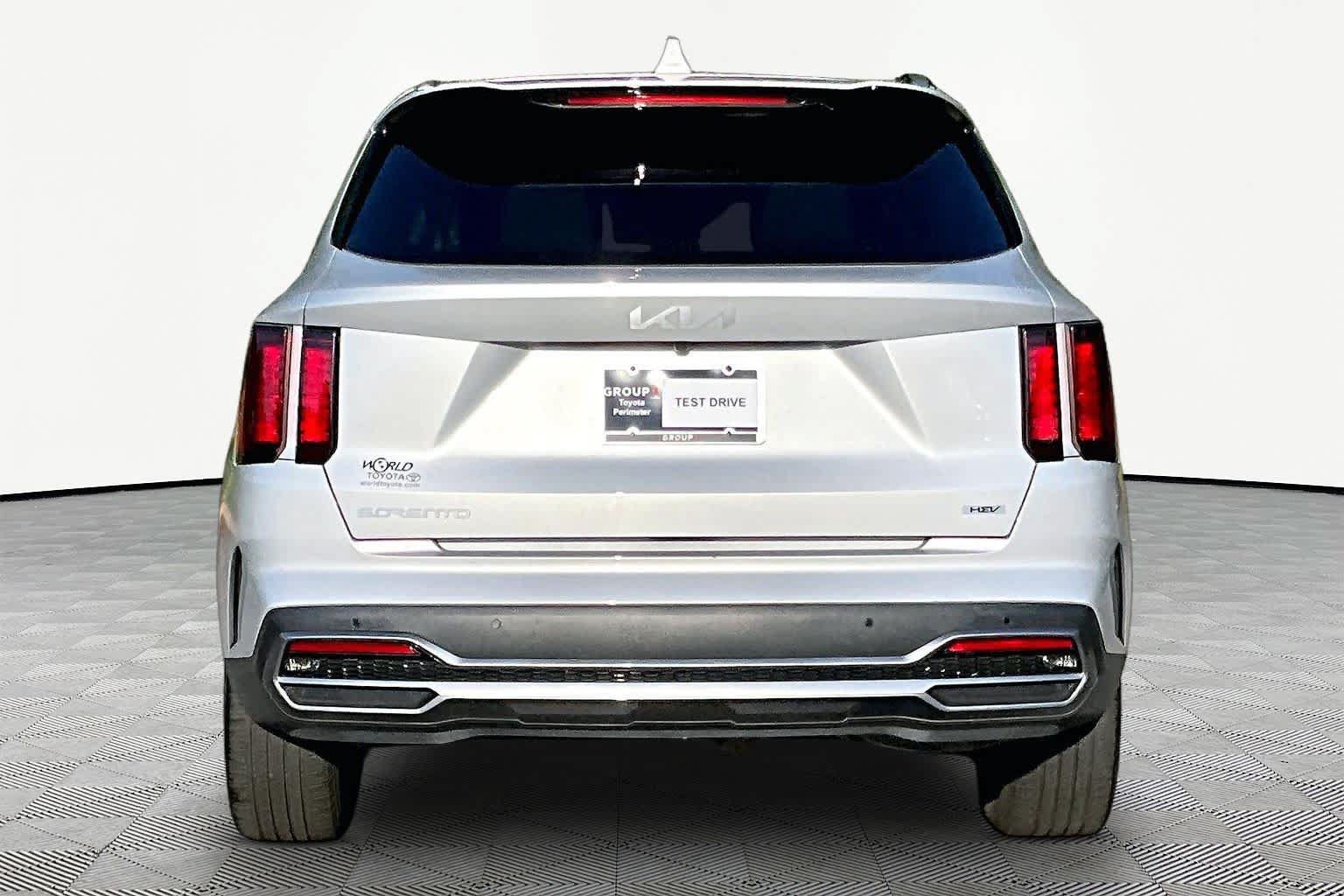 Used 2023 Kia Sorento EX AWD/4WD image 5