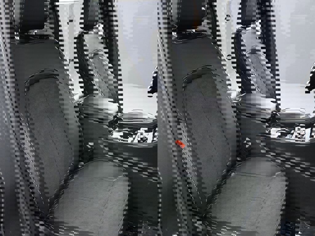 New 2026 Jeep Grand Cherokee Altitude image 23