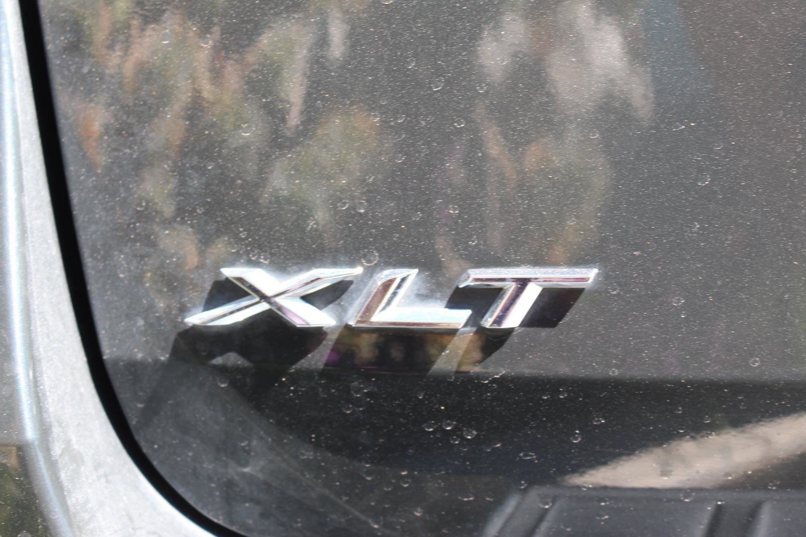 Used 2021 Ford Explorer XLT image 11